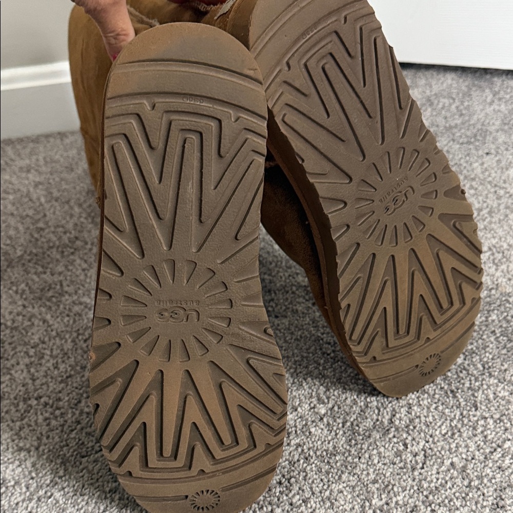 UGG Brown Winter Boots - Picture 5 of 7
